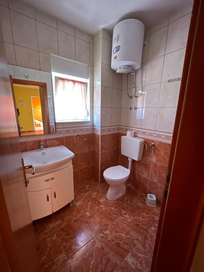 Apartman Jukic Hotel Marina Buitenkant foto