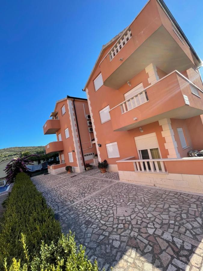 Apartman Jukic Hotel Marina Buitenkant foto