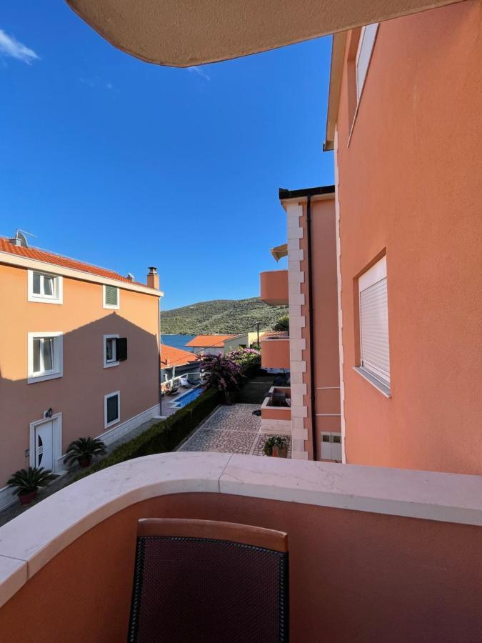 Apartman Jukic Hotel Marina Buitenkant foto