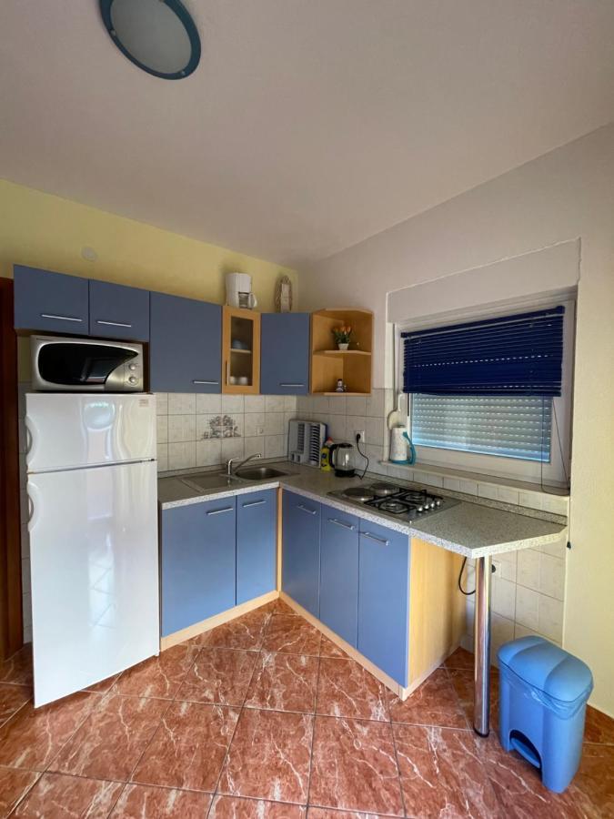 Apartman Jukic Hotel Marina Buitenkant foto