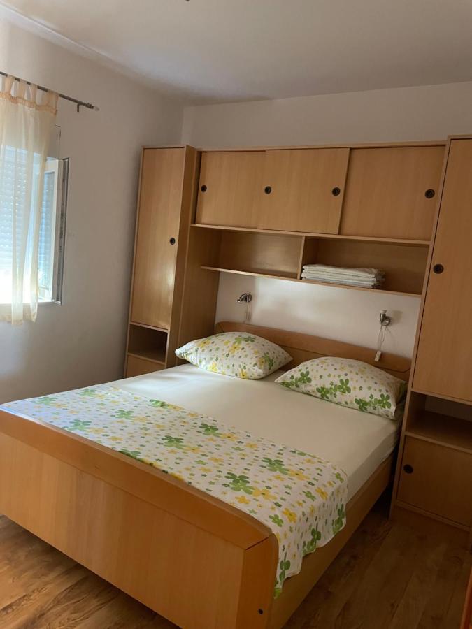 Apartman Jukic Hotel Marina Buitenkant foto
