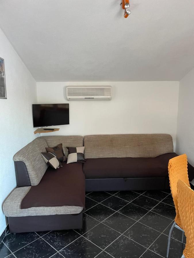 Apartman Jukic Hotel Marina Buitenkant foto