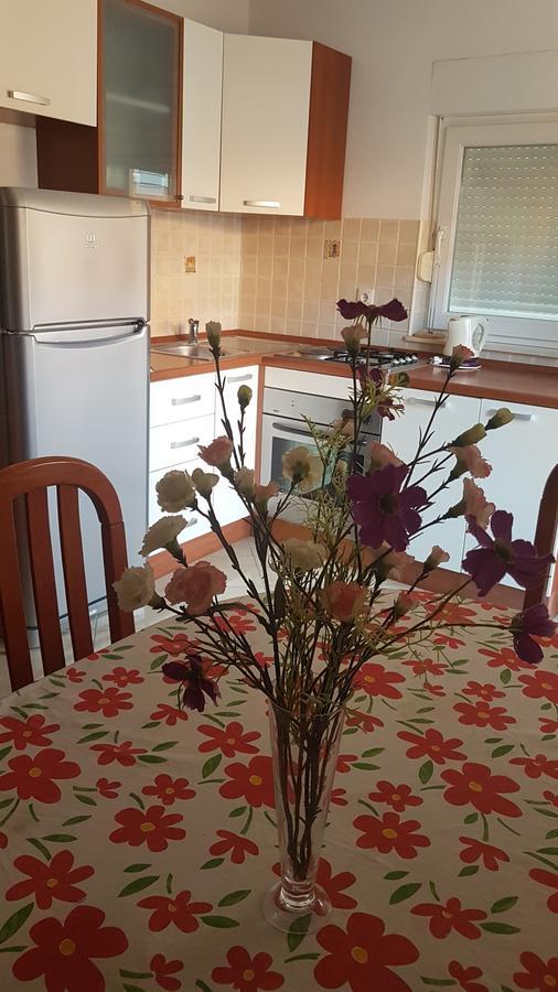 Apartman Jukic Hotel Marina Buitenkant foto
