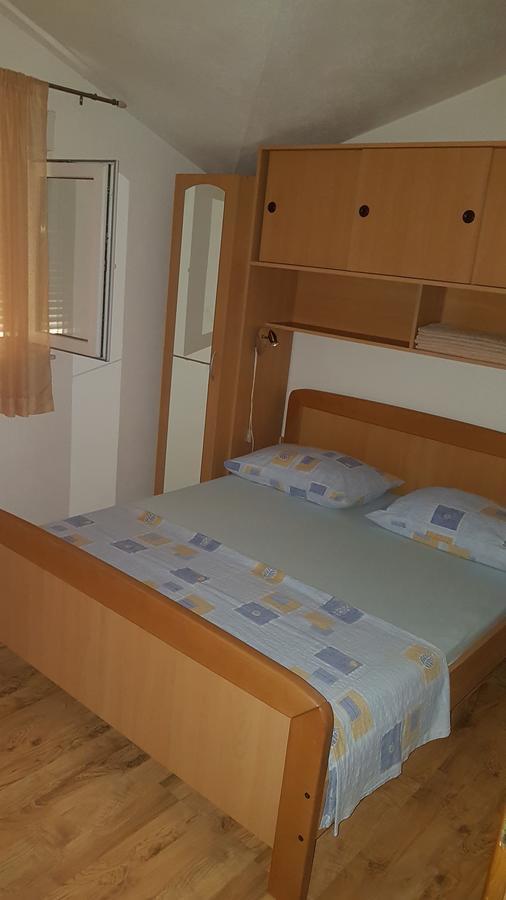 Apartman Jukic Hotel Marina Buitenkant foto